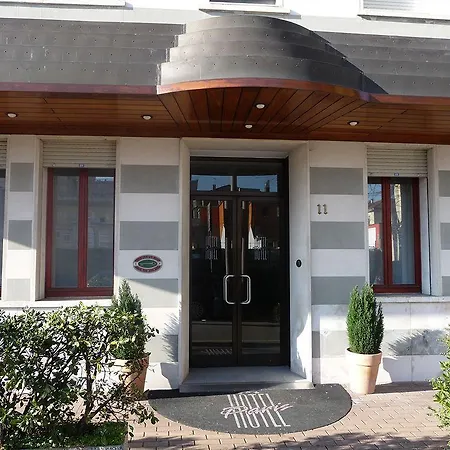 Paris Hotel 3*