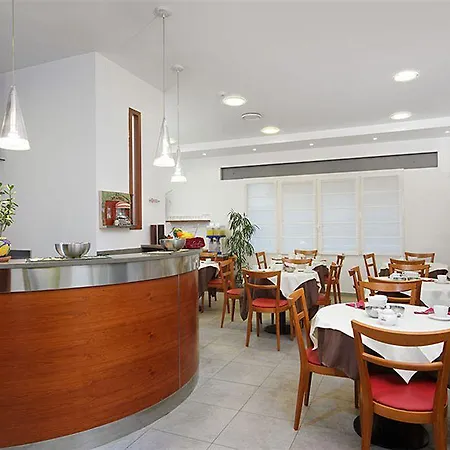 Paris 3* Mestre