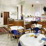 Paris 3* Mestre