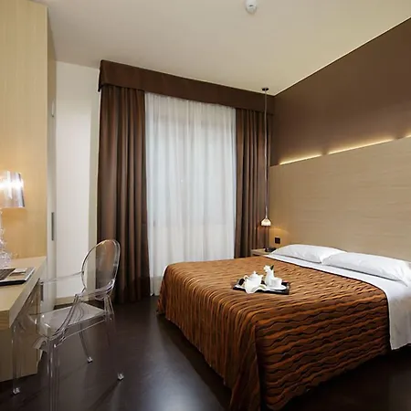 Paris Hotel 3*