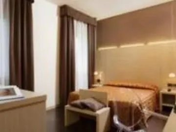 فندق باريس 3*