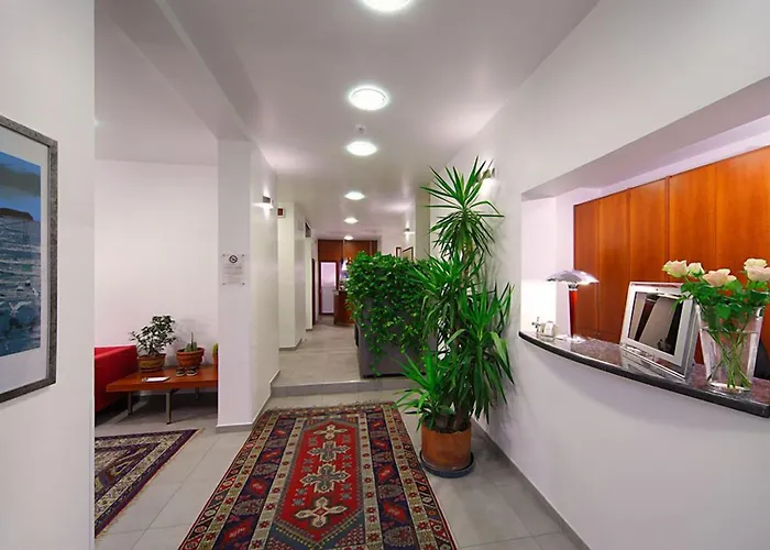 Paris 3* Местре